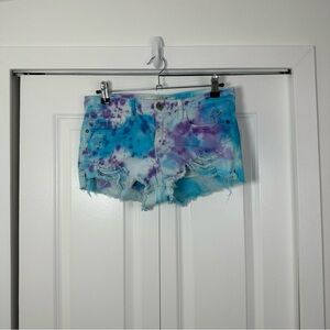 Abercrombie & Fitch Women’s Tie-Dye Distressed Denim Shorts Size 2